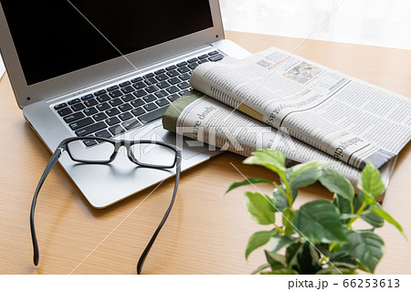 英字新聞　ビジネス　ワールドワイド　ニュース　英語力　アルファベット 66253613