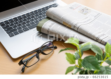 英字新聞　ビジネス　ワールドワイド　ニュース　英語力　アルファベット 66253615