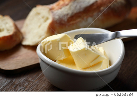 バターとバゲット 66263534
