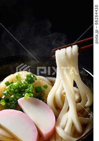 きつねうどん、クローズアップ きつねうどん、クローズアップ 66264430