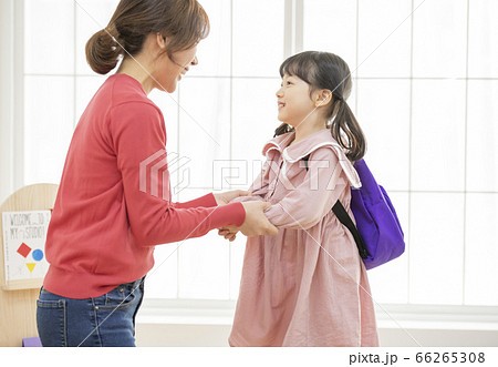 幼稚園児 ママ 母 66265308