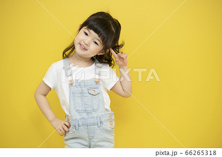 少女 子供 人物 66265318