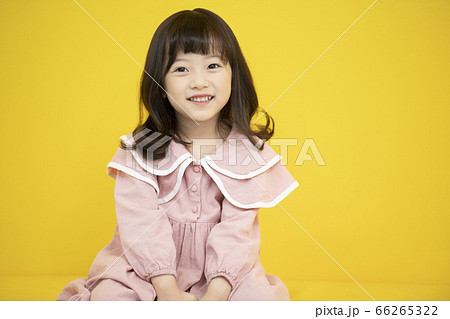 少女 子供 人物 66265322