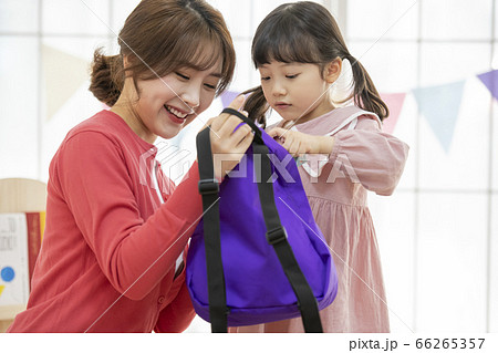 幼稚園児 ママ 母 66265357