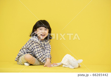 ライフスタイル 少女 子供 66265442