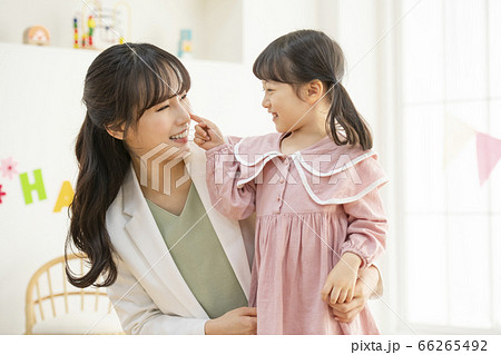 幼稚園 幼稚園児 ママ 66265492