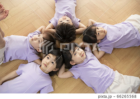 少女 少年 幼稚園児 66265568