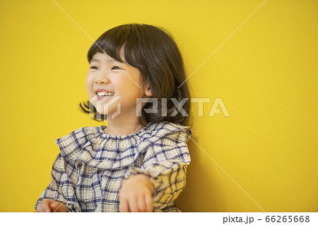 少女 子供 人物 66265668