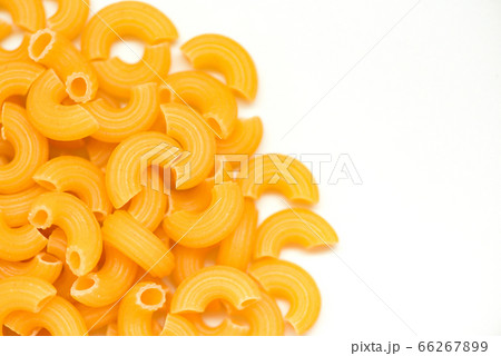 macaroni top view on white background / close up 66267899