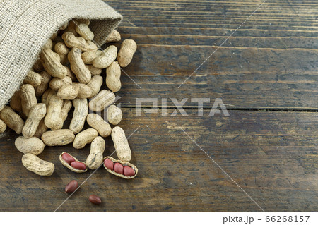 peanuts in shell place for text 66268157