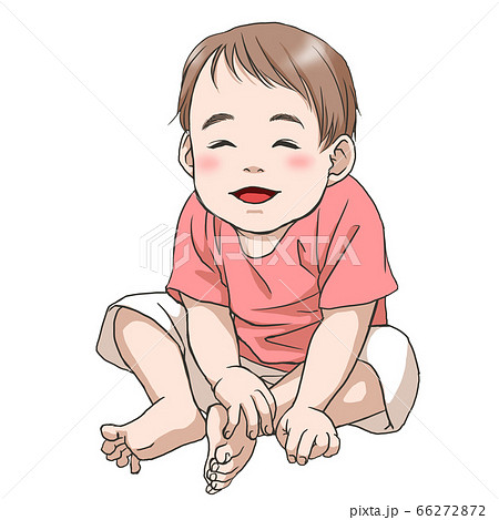 座ってニコニコ笑う赤ちゃん 66272872