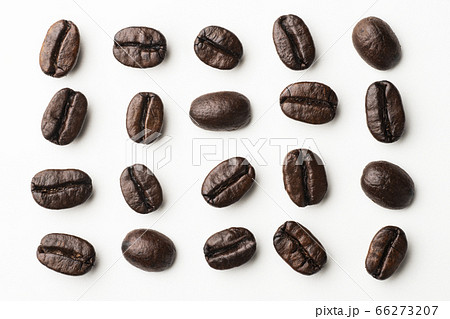 深煎りのコーヒー豆 66273207