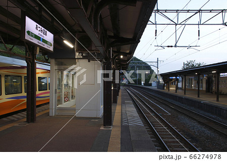 羽越本線 あつみ温泉駅(ホーム) 羽越本線 あつみ温泉駅(ホーム) 66274978