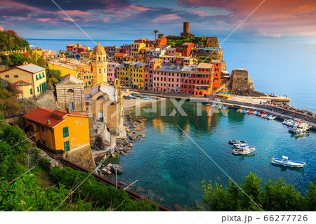 Gorgeous Vernazza village with colorful houses, Gorgeous Vernazza village with colorful houses, 66277726