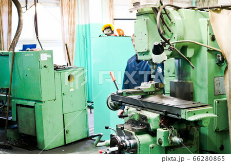 Large metal iron bench lathe, equipment Large metal iron bench lathe, equipment 66280865