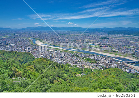 金華山 展望台より岐阜市内 岐阜県岐阜市千畳敷下 金華山山頂の写真素材