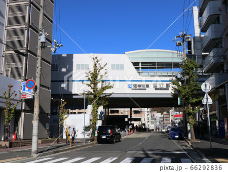 阪神電気鉄道　高架になった深江駅 66292836