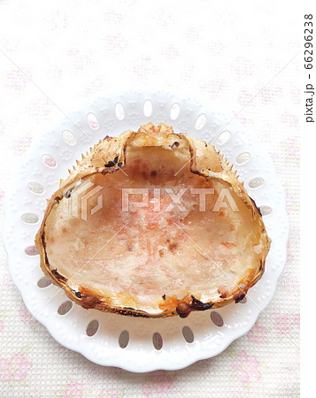 食べ終わったカニグラタン　空のカニの甲羅 66296238