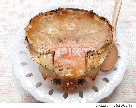 食べ終わったカニグラタン　空のカニの甲羅 66296245