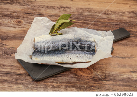 Herring fillet with skin and spices 66299022