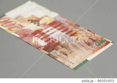 Two hundred sheqalim 66301953