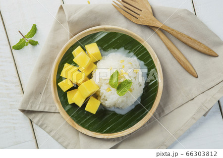 Mango sticky rice Mango sticky rice 66303812