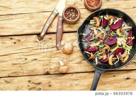 Grilled vegetable salad. 66303976