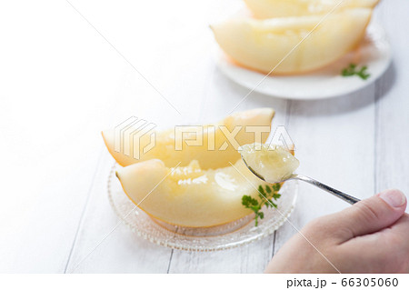 カットしたクレオパトラメロン 66305060