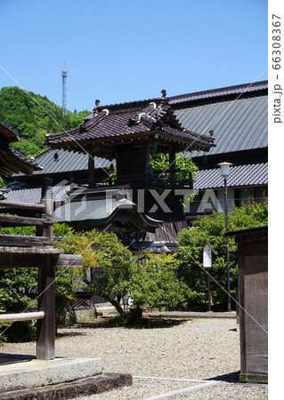 岡山県久米南町にある浄土宗の寺「誕生寺」（法然上人生誕地）：鐘楼 66308367