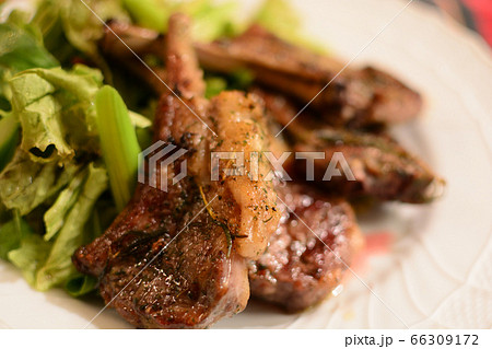スペアリブのソテー 66309172