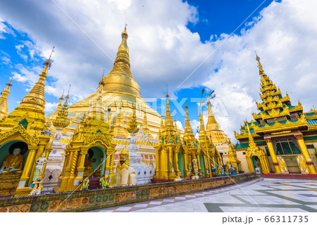 Shwedagon Pagoda in Yangon, Myanmar Shwedagon Pagoda in Yangon, Myanmar 66311735