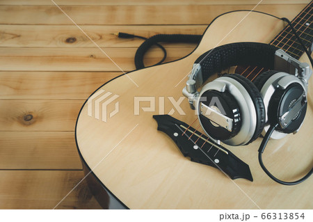 Table top view of music instrument tools concept Table top view of music instrument tools concept 66313854
