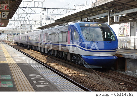 魚住駅を通過する上り特急スーパーはくと 魚住駅を通過する上り特急スーパーはくと 66314565