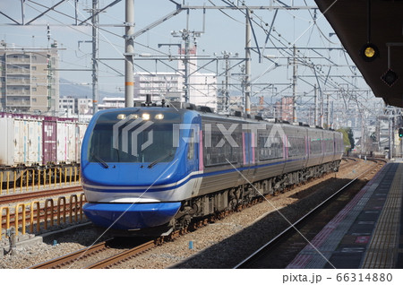 鷹取駅を通過する下り特急スーパーはくと 鷹取駅を通過する下り特急スーパーはくと 66314880