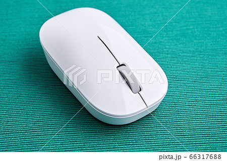 Wireless computer mouse white color. 66317688