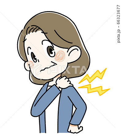 肩をもむシニア女性 66323677