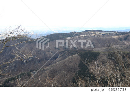 群馬県渋川市榛名山近くの水沢山の山頂付近から船尾滝方面 群馬県渋川市榛名山近くの水沢山の山頂付近から船尾滝方面 66325733