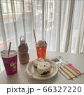 カフェ テーブル 次 66327220