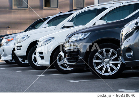 Used car sales  66328640