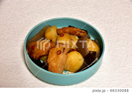 新ジャガイモとさつま揚げの煮物 新ジャガイモとさつま揚げの煮物 66330088
