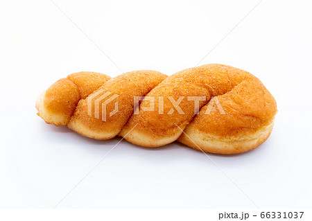 ツイストドーナツ　白背景 66331037
