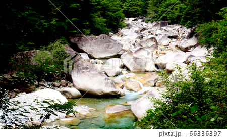 阿寺渓谷の渓流 66336397