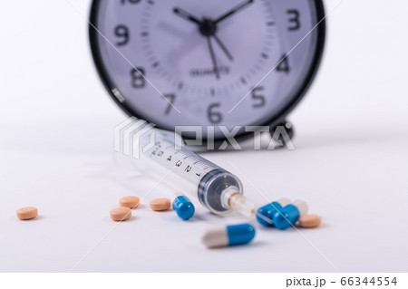 【注射器とスピード感あるワクチン開発】 66344554