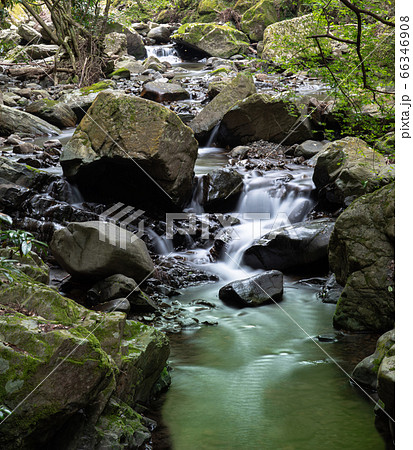 涼し気な渓谷の写真素材