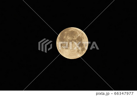 超望遠レンズ(ニコン800mm f/5.6E FL ED VR +1.25テレコン)で撮影した月 超望遠レンズ(ニコン800mm f/5.6E FL ED VR +1.25テレコン)で撮影した月 66347977