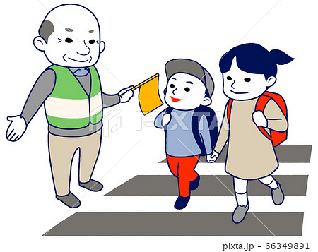 【マスク無】おじいさんに見守られながら横断歩道をわたる小学生 - 主線あり・春・秋・冬 66349891