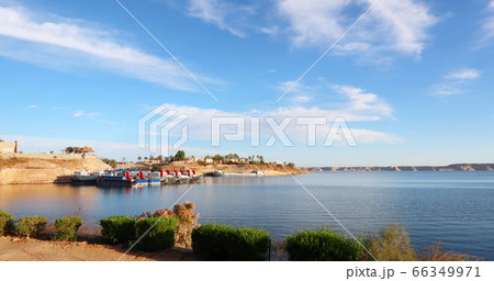 エジプトの景色、ナイルの人造湖ナセル湖(Lake Nasser, Egypt) エジプトの景色、ナイルの人造湖ナセル湖(Lake Nasser, Egypt) 66349971
