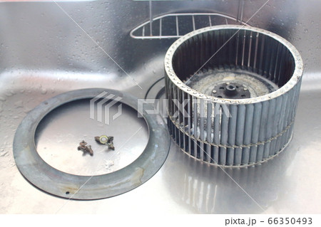 換気扇の掃除 66350493