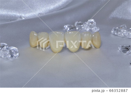 きれいな歯で美味しく食べて健康そして笑顔に 66352887