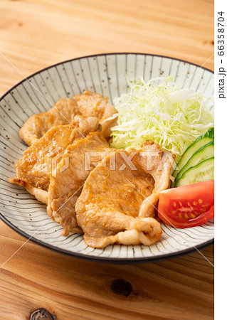 豚肉の生姜焼き 豚肉の生姜焼き 66358704